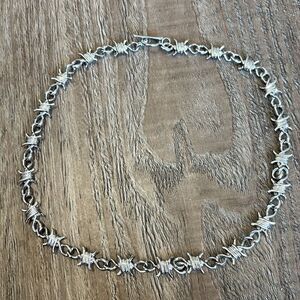 NWOT Urban Outfitters Men’s Barbed Wire Silver Tone Necklace w Toggle Clasp